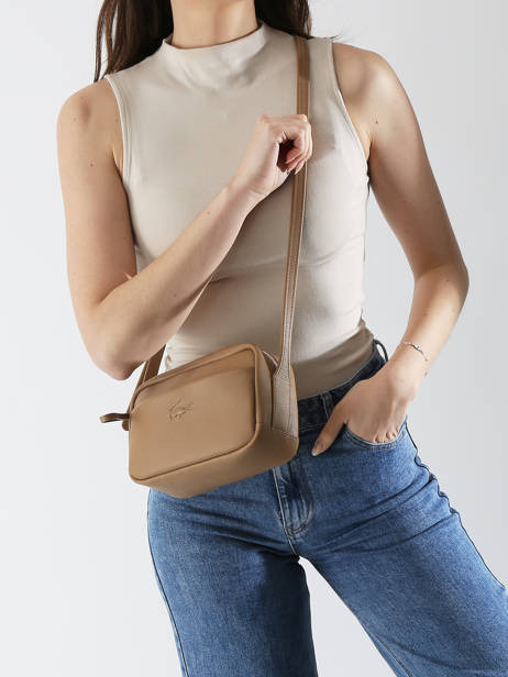 Cross Body Tas City Court Leder Lacoste Beige city court NF4506IE ander zicht 1